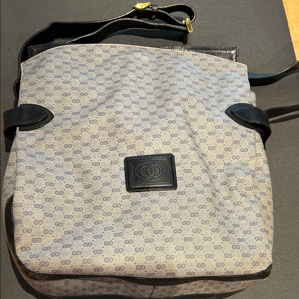 Gucci Vintage navy white crossbody Messenger Bag